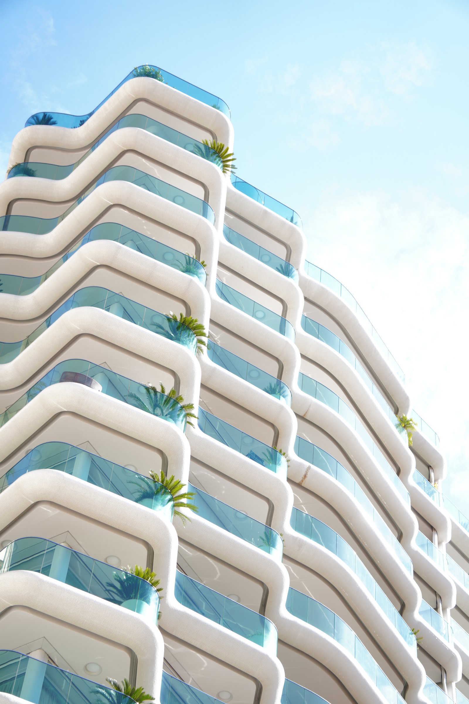 Architecture — immeuble courbes et balcons